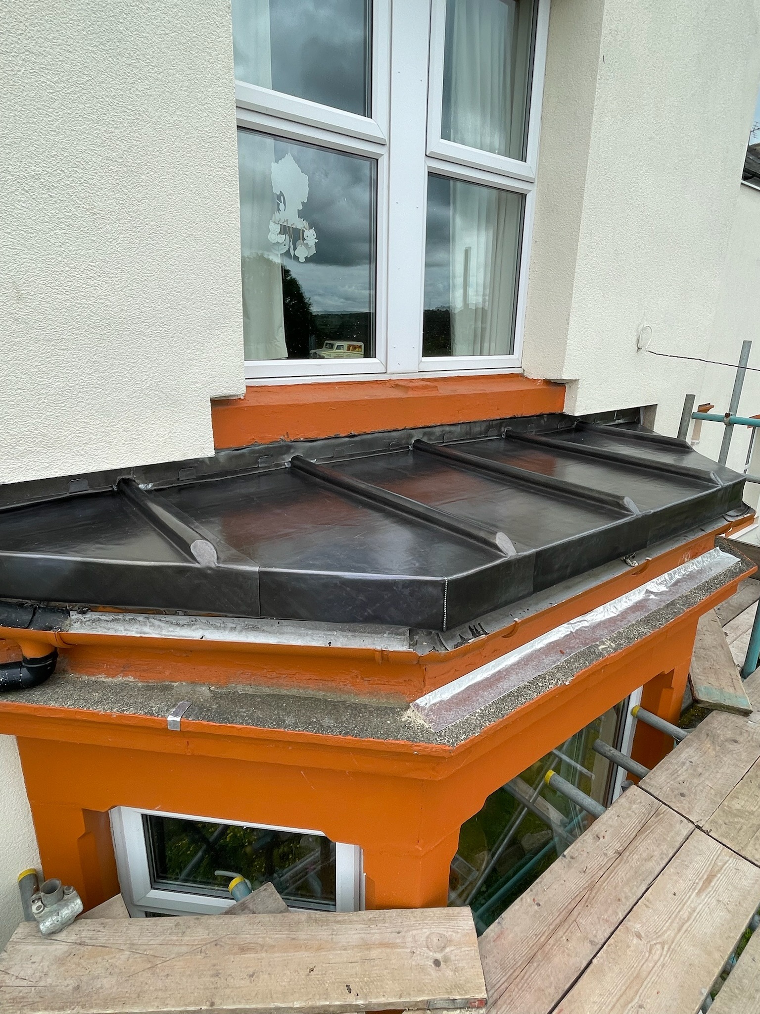 lead bay roofing